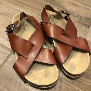 Brown American eagle sandals